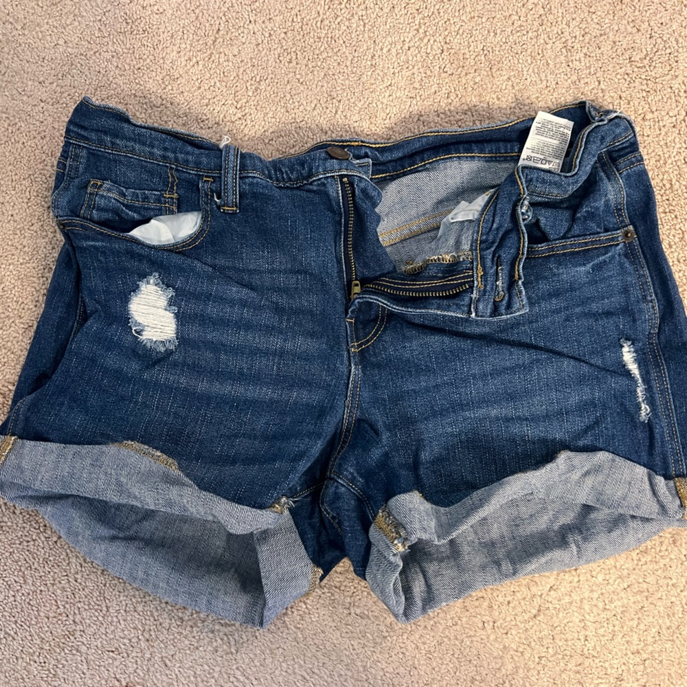 Old navy boyfriend distressed shorts 10